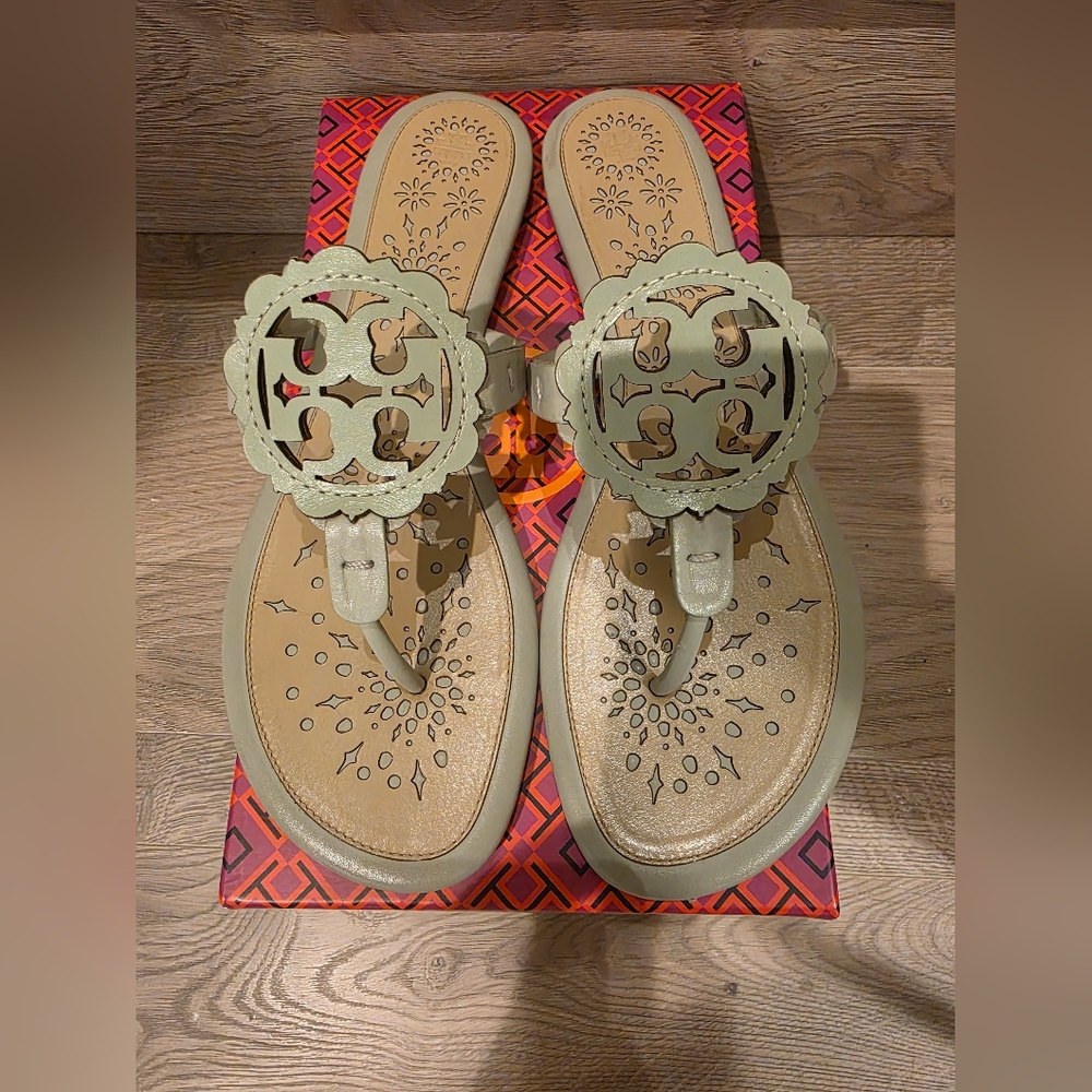 Tory Burch Miller Scallop Sandal in Garden Sage - Picture 3 of 7